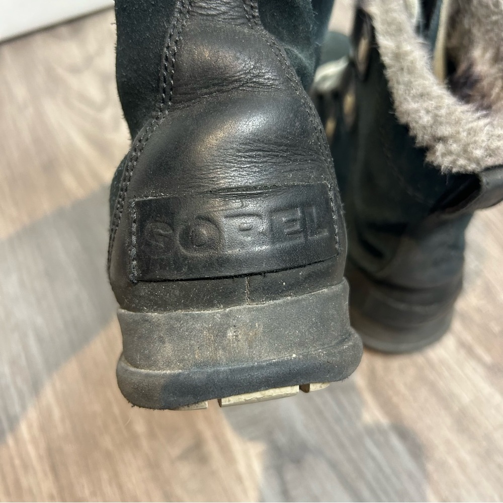 Sorel black suede Boots with Fur Trim size 6.5 - Picture 3 of 8
